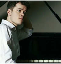 Benjamin Grosvenor (piano, United Kingdom)