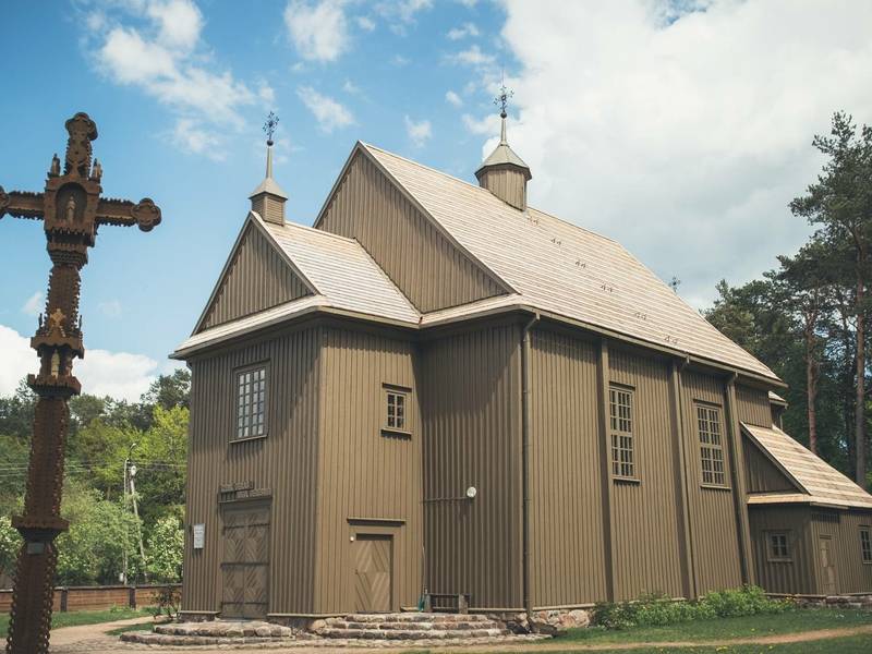 Rugpjūčio mėnesio renginių ciklas Palūšės Šv. Juozapo bažnyčioje