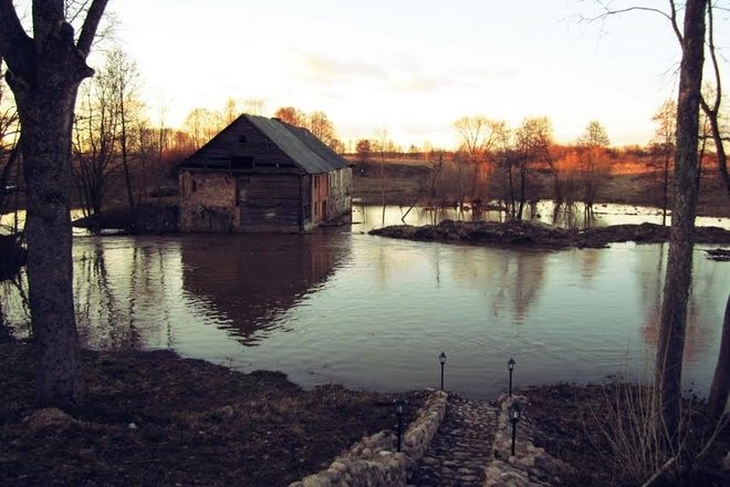 Juodagalviai Water Mill