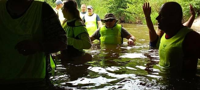 „River Hiking LT“