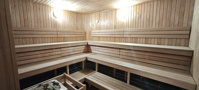 Sauna mit Heizelementen